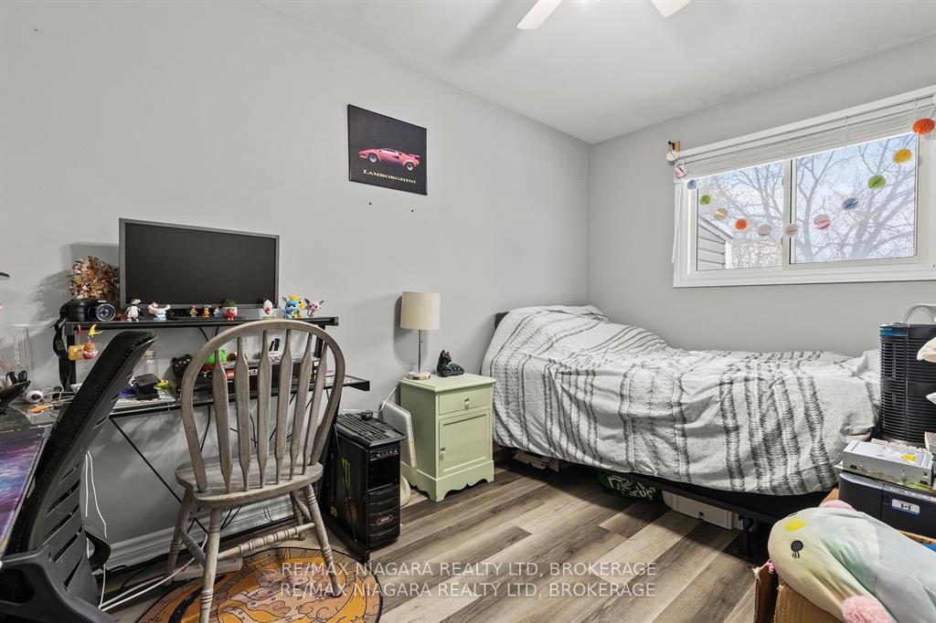 Photo 14 of 120 Marigold Street, Welland, Broadway — HOMEH