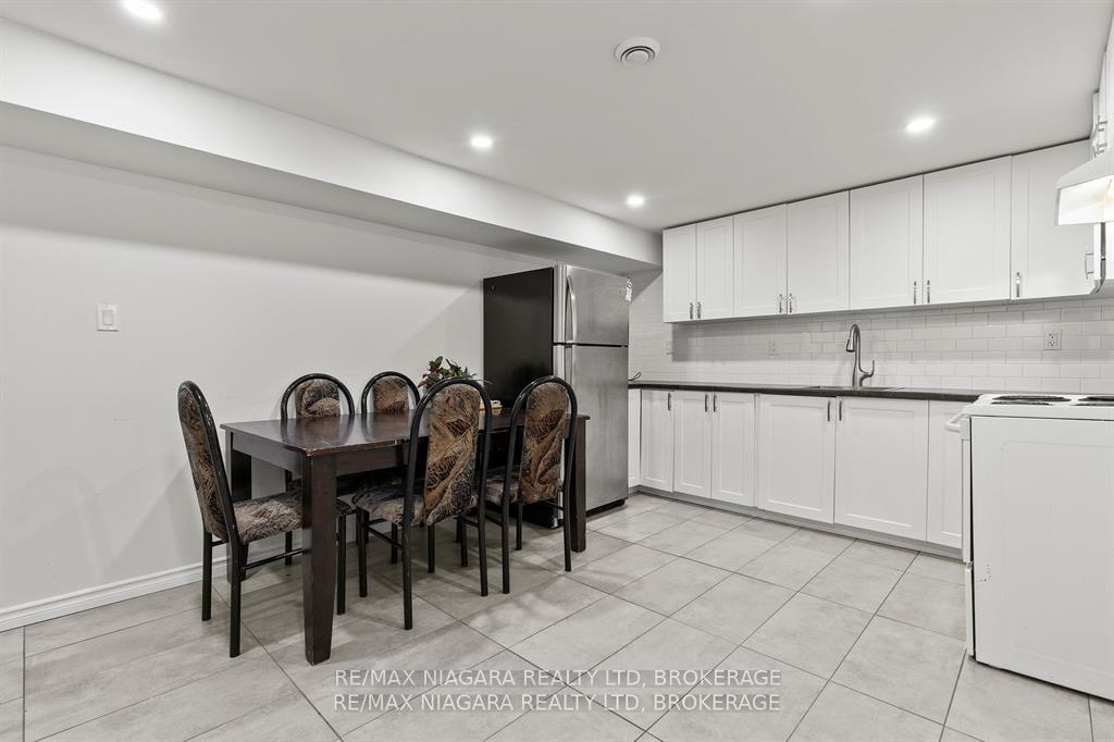 Photo 21 of 120 Marigold Street, Welland, Broadway — HOMEH
