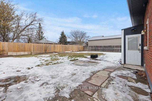 Photo 30 of 120 Marigold Street, Welland, Broadway — HOMEH
