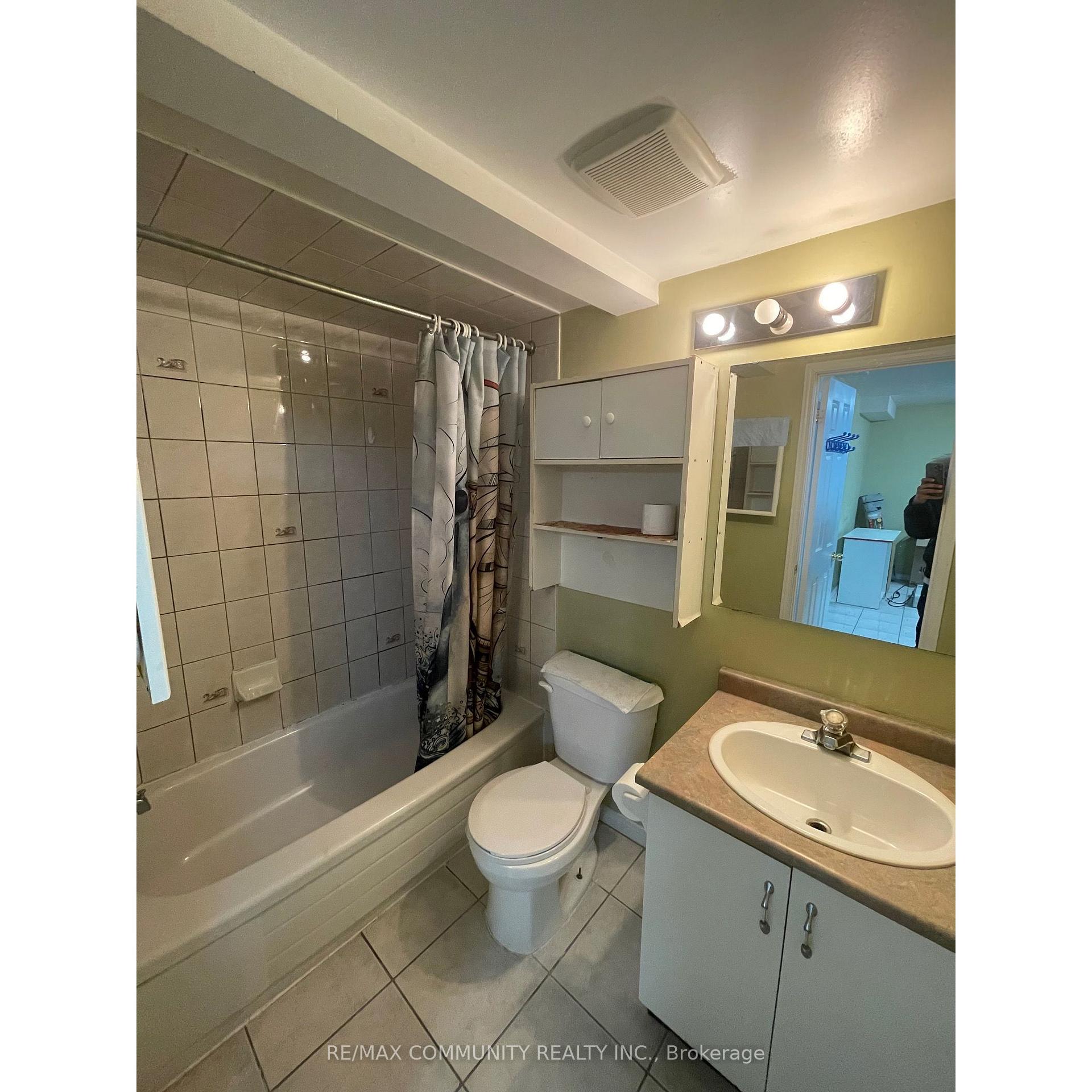 Photo 4 of Unit BSMT, 122 Derrywood Drive, Vaughan, Patterson — HOMEH
