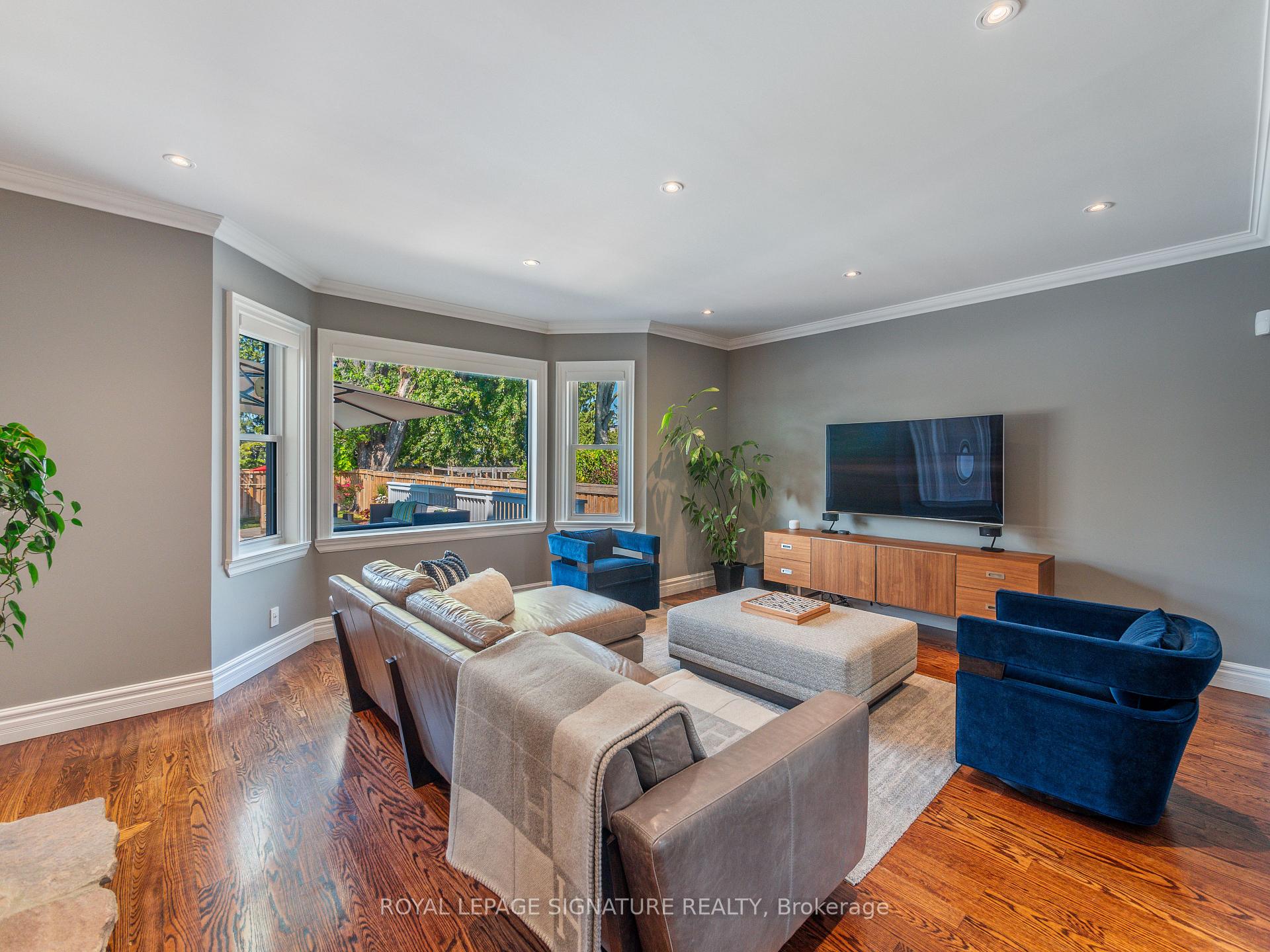 Photo 4 of 1294 Commerce Street, Pickering, Bay Ridges — HOMEH