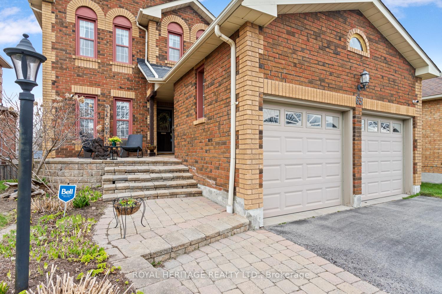 Photo 3 of 63 Prentice Drive, Whitby, Downtown Whitby — HOMEH