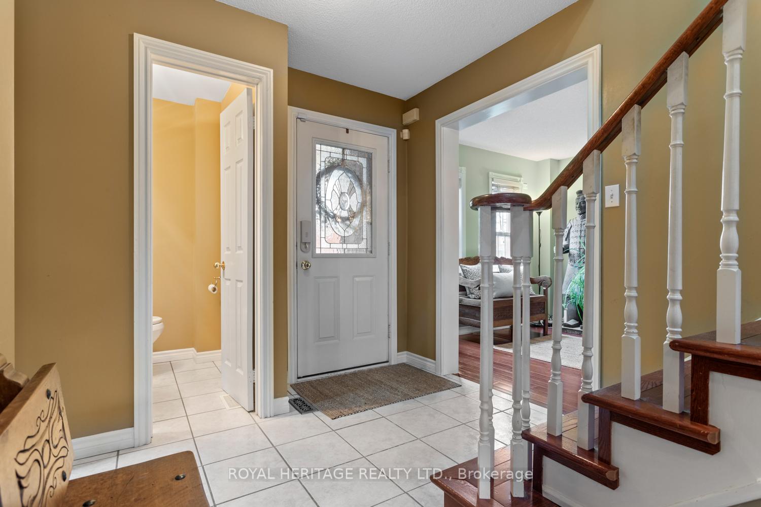 Photo 5 of 63 Prentice Drive, Whitby, Downtown Whitby — HOMEH