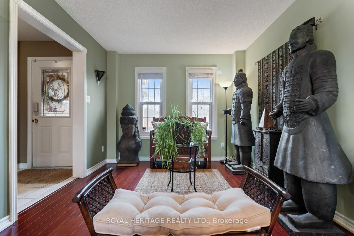 Photo 7 of 63 Prentice Drive, Whitby, Downtown Whitby — HOMEH