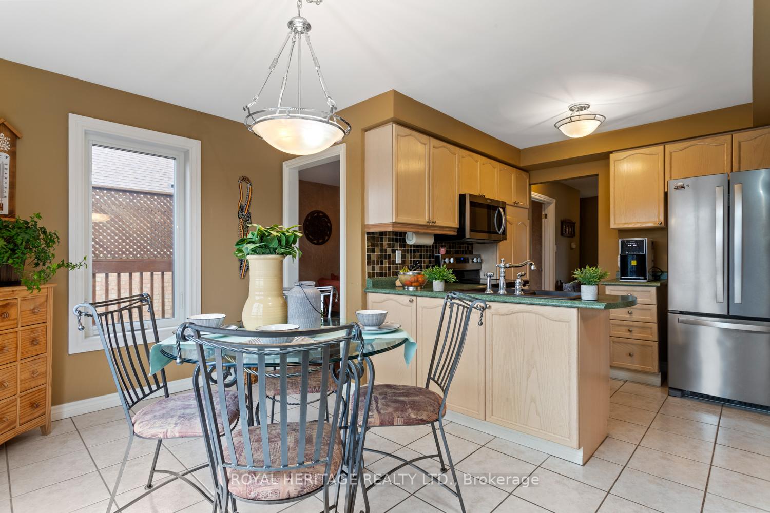 Photo 12 of 63 Prentice Drive, Whitby, Downtown Whitby — HOMEH
