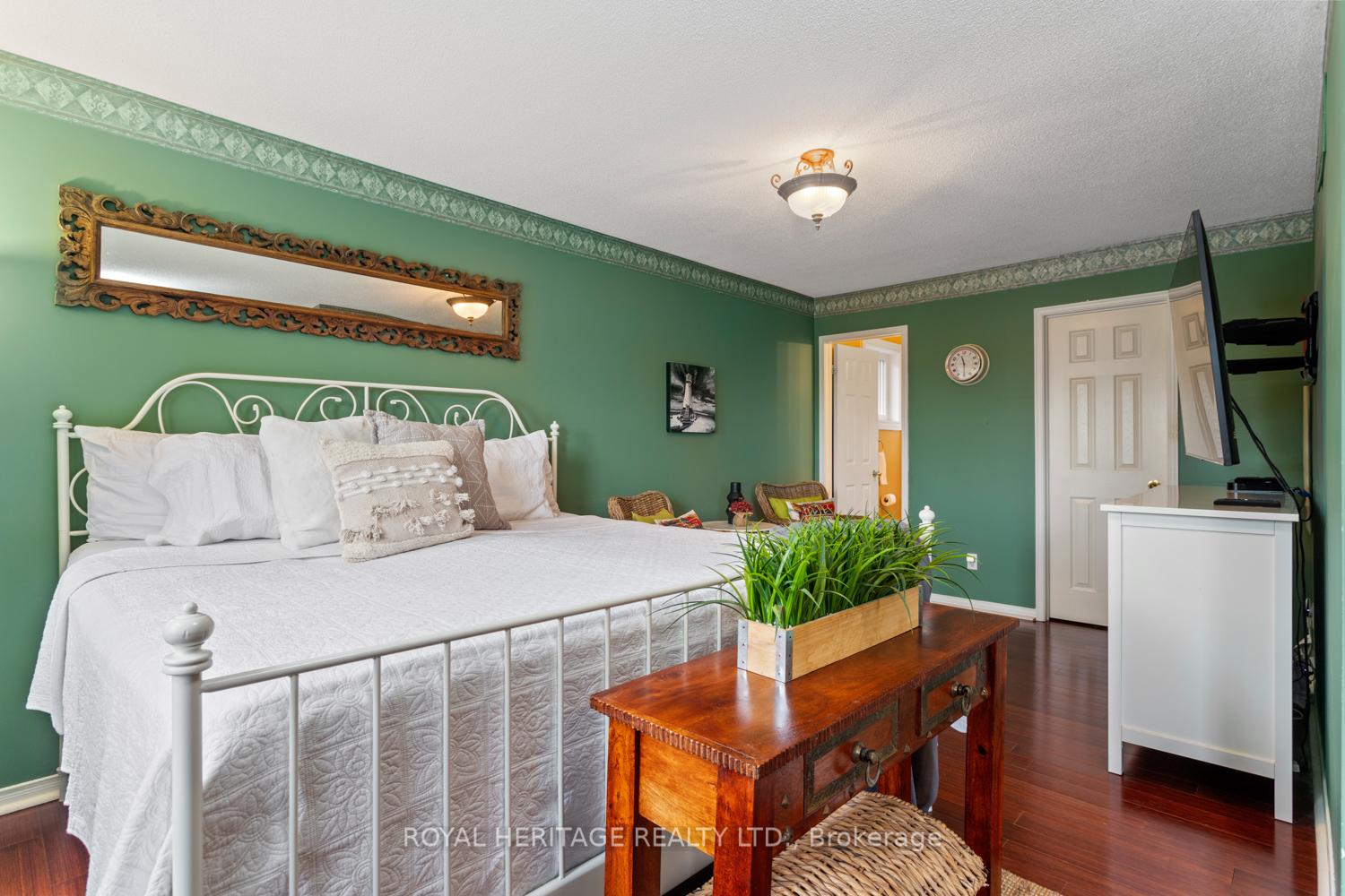 Photo 17 of 63 Prentice Drive, Whitby, Downtown Whitby — HOMEH