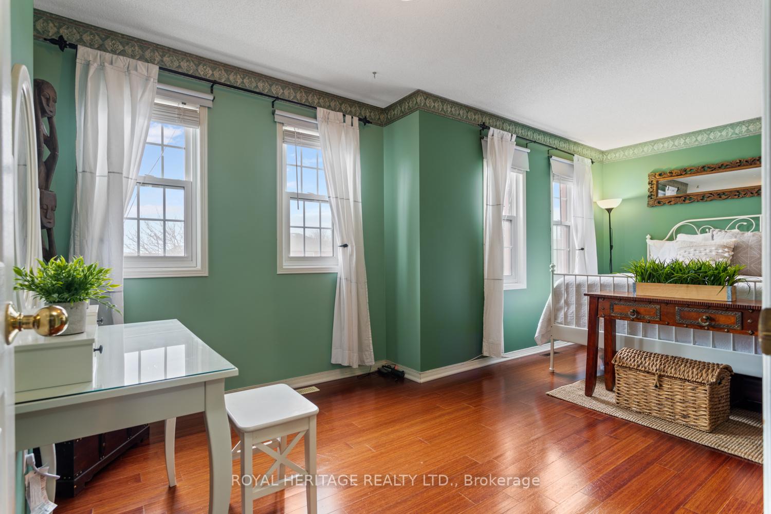 Photo 18 of 63 Prentice Drive, Whitby, Downtown Whitby — HOMEH