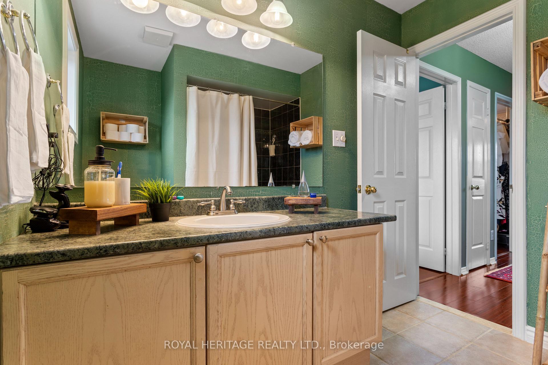 Photo 22 of 63 Prentice Drive, Whitby, Downtown Whitby — HOMEH