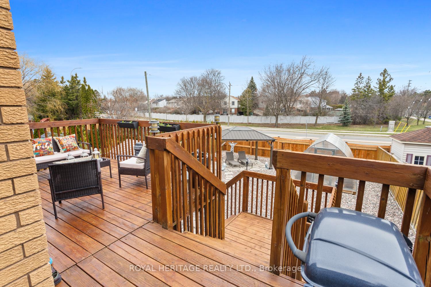 Photo 32 of 63 Prentice Drive, Whitby, Downtown Whitby — HOMEH