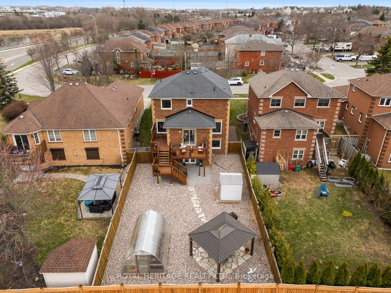 Photo 34 of 63 Prentice Drive, Whitby, Downtown Whitby — HOMEH