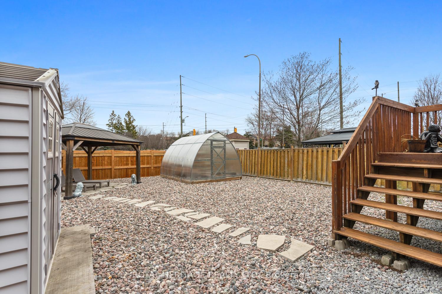 Photo 37 of 63 Prentice Drive, Whitby, Downtown Whitby — HOMEH