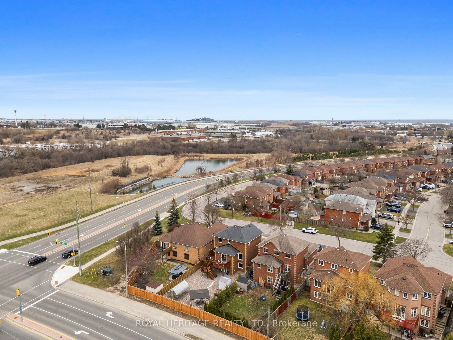 Photo 41 of 63 Prentice Drive, Whitby, Downtown Whitby — HOMEH