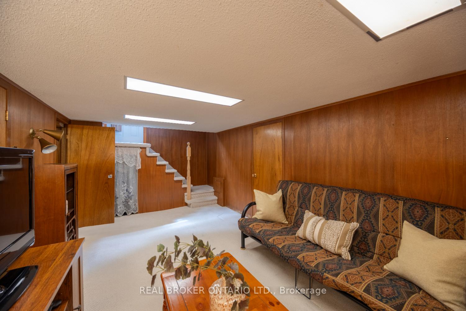 Photo 20 of 43 Greta Street, Oshawa, O'Neill — HOMEH
