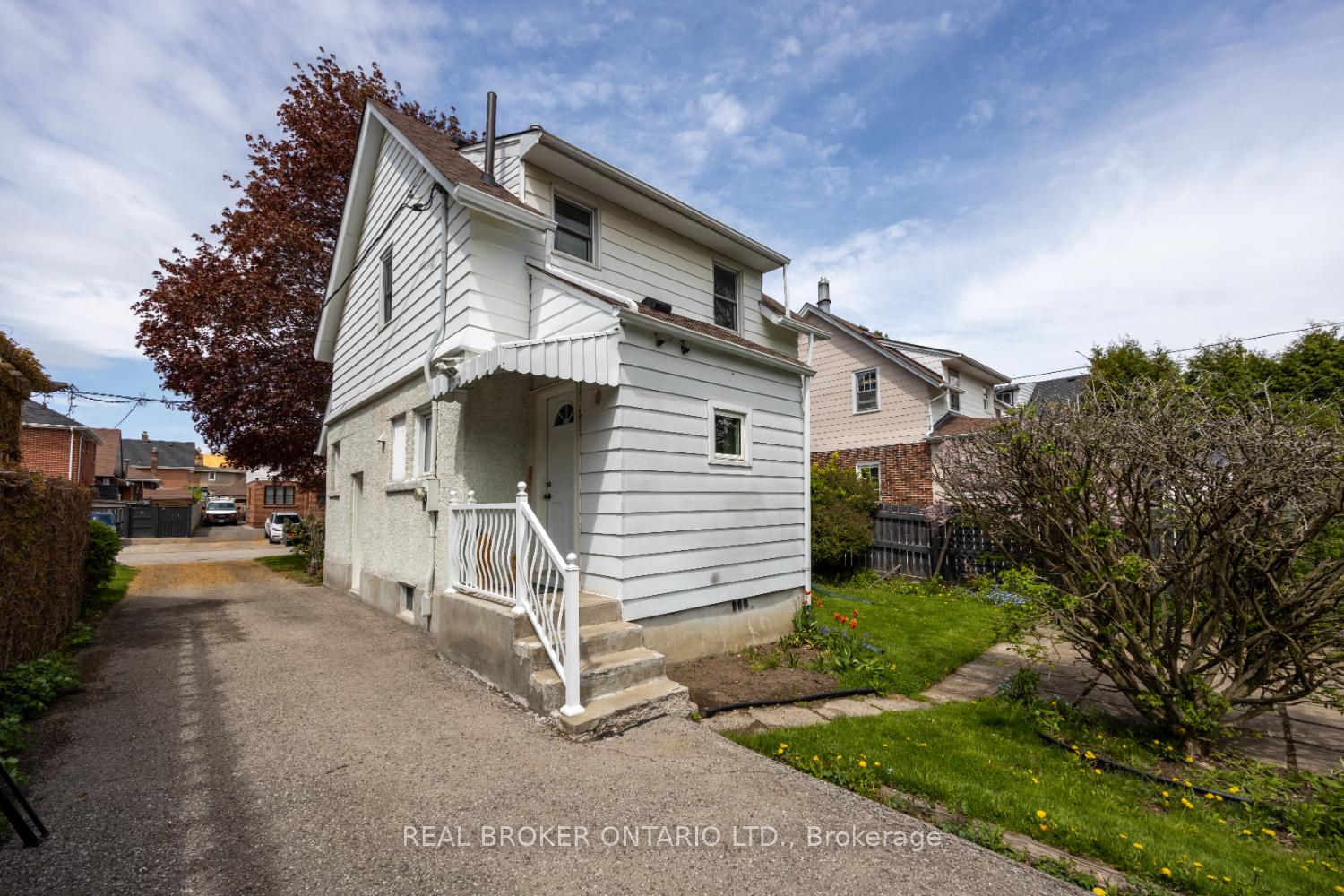 Photo 23 of 43 Greta Street, Oshawa, O'Neill — HOMEH