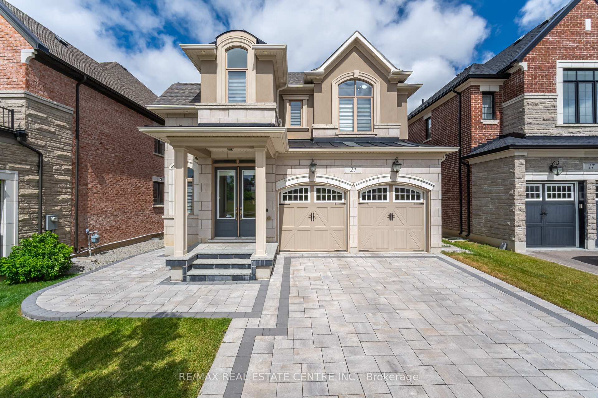 Front of 21 Arctic Grail Road