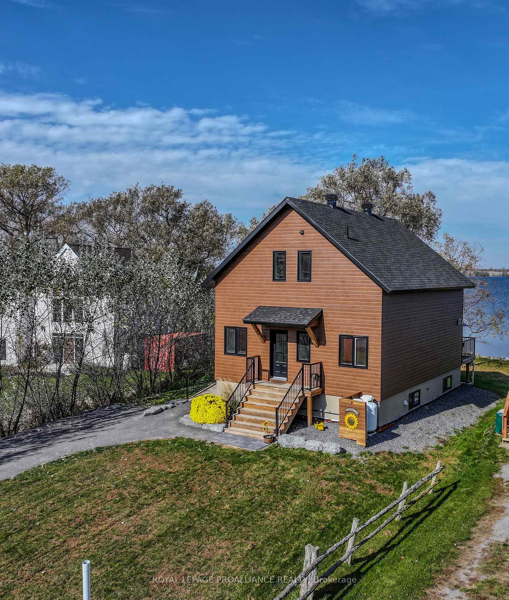 Front of 209 Prinyers Cove Crescent