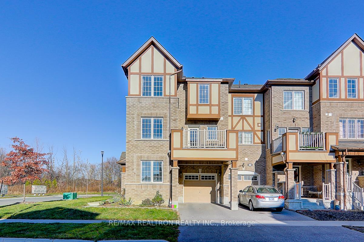 Photo 2 of 1080 Silk Street, Pickering, Rural Pickering — HOMEH