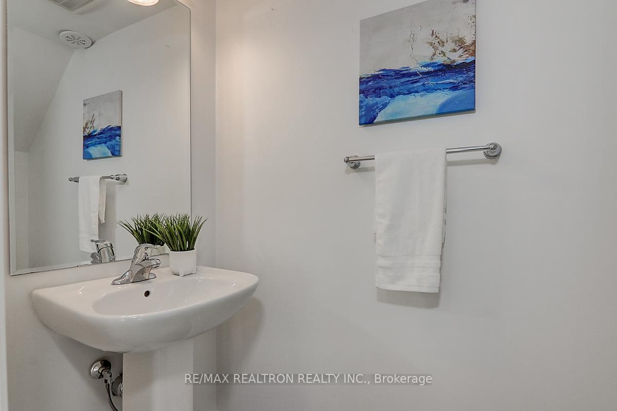 Photo 10 of 1080 Silk Street, Pickering, Rural Pickering — HOMEH