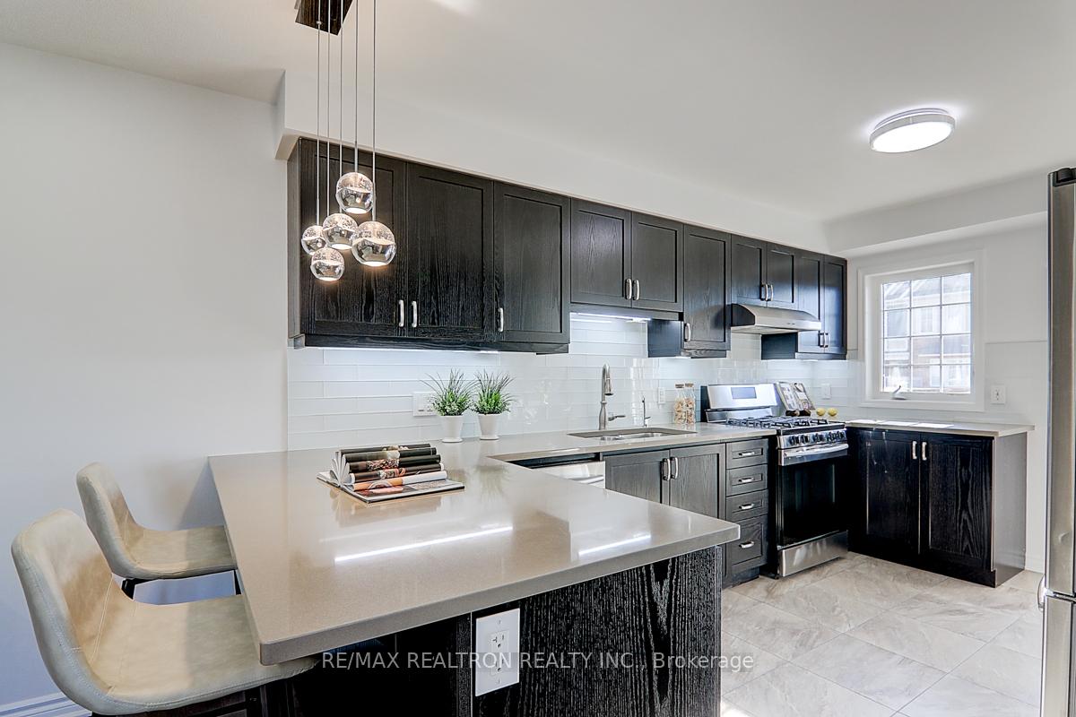 Photo 18 of 1080 Silk Street, Pickering, Rural Pickering — HOMEH