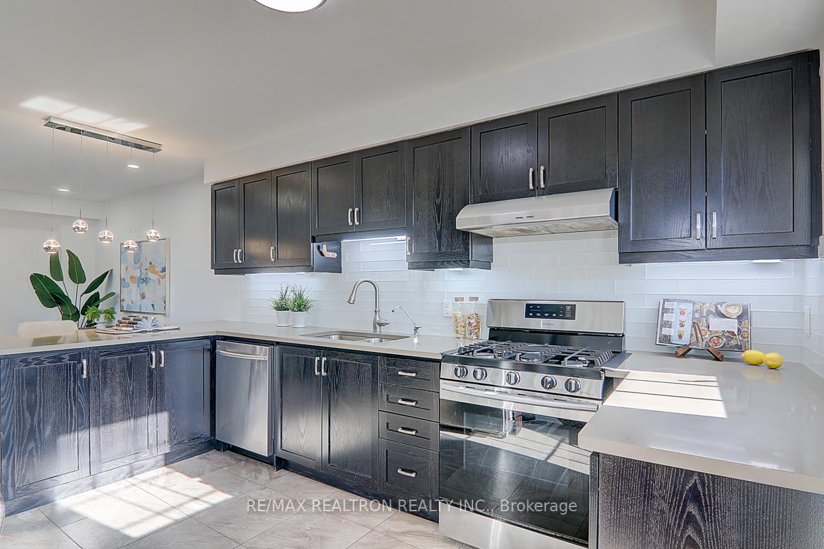 Photo 19 of 1080 Silk Street, Pickering, Rural Pickering — HOMEH