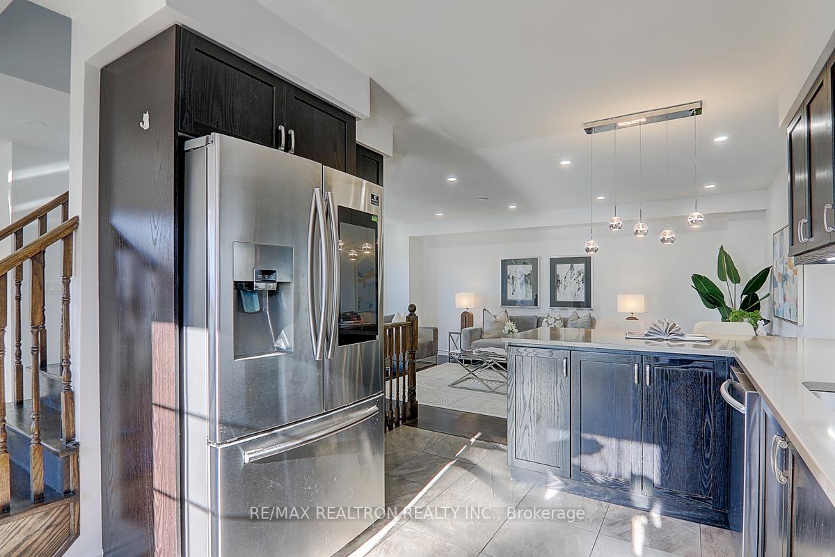Photo 21 of 1080 Silk Street, Pickering, Rural Pickering — HOMEH