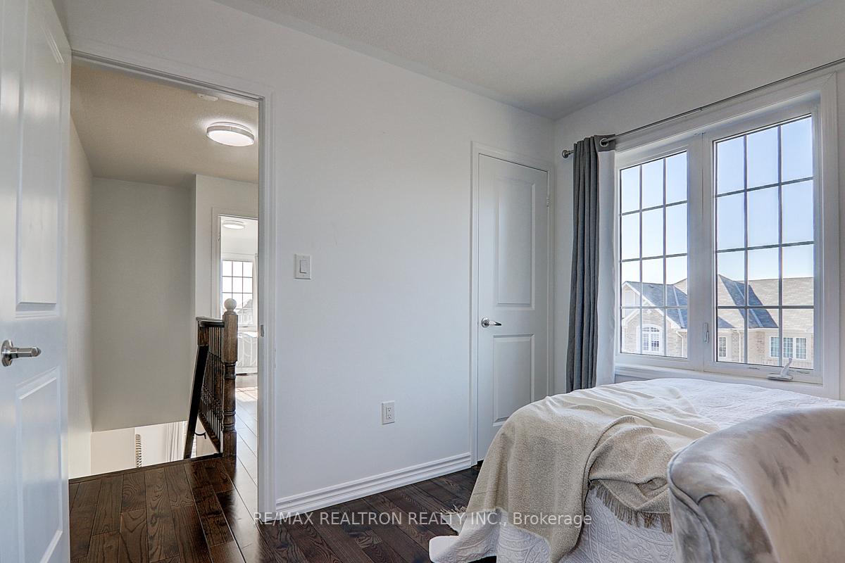 Photo 35 of 1080 Silk Street, Pickering, Rural Pickering — HOMEH