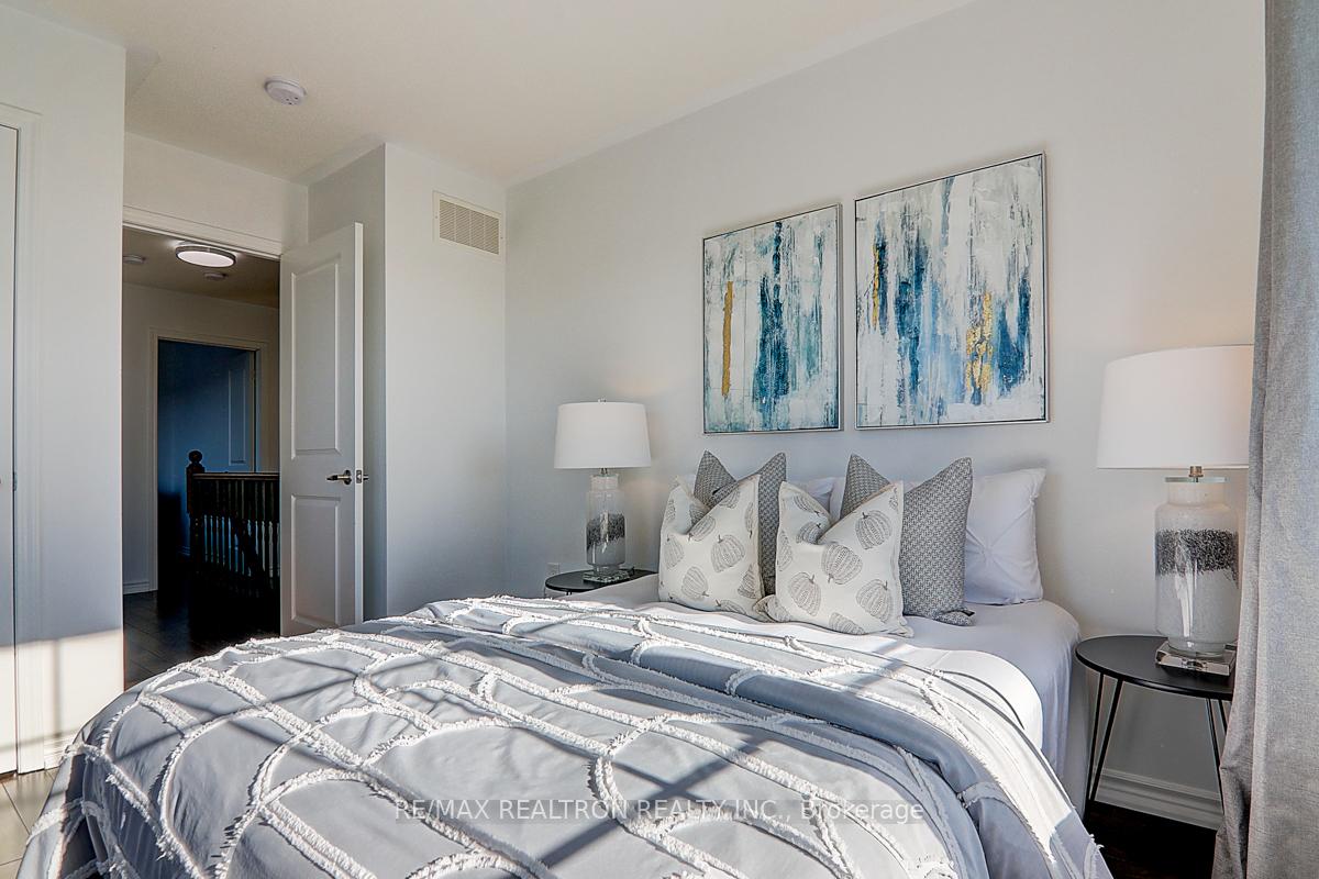 Photo 38 of 1080 Silk Street, Pickering, Rural Pickering — HOMEH