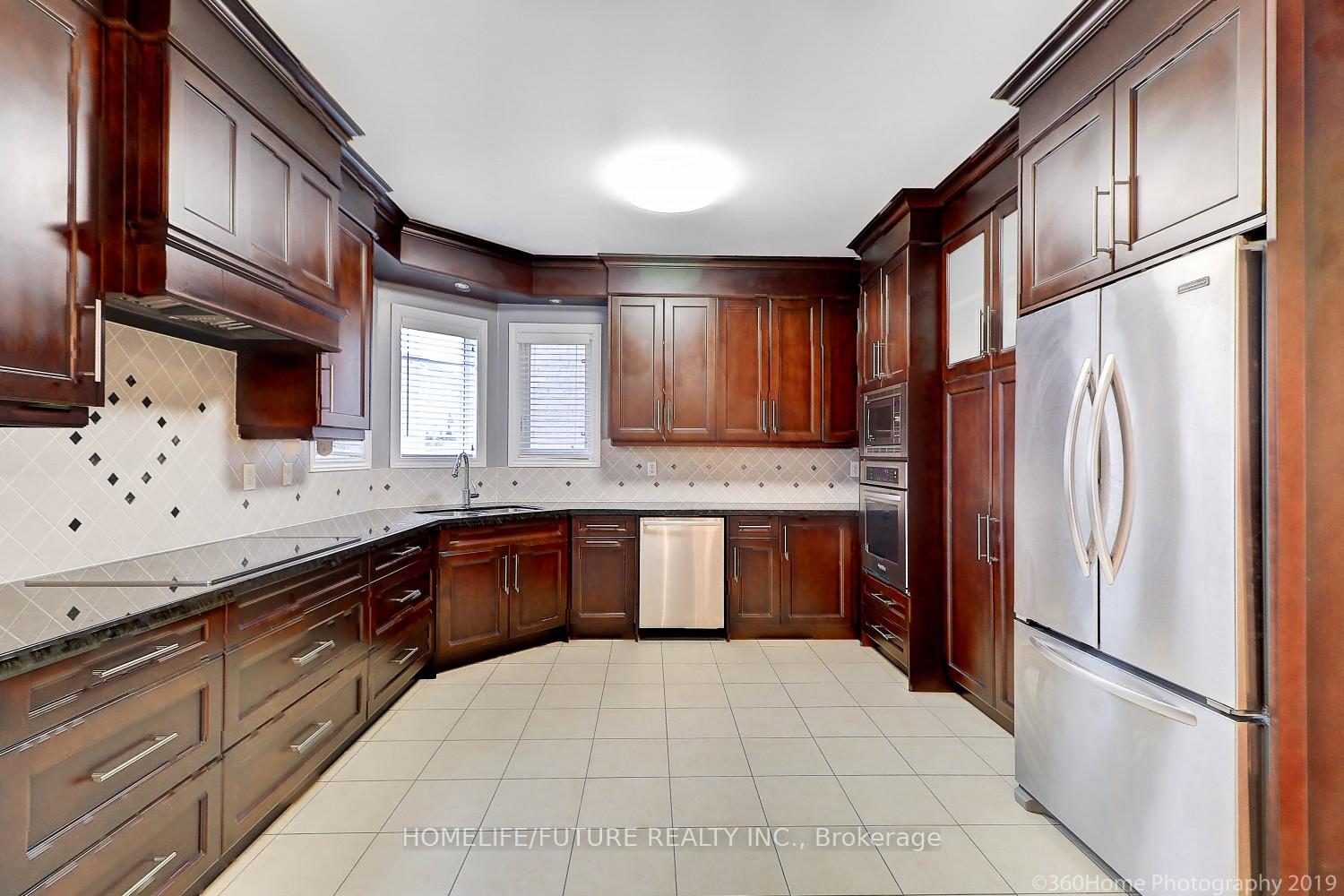 Photo 10 of 60 Valle Avenue, Vaughan, Vellore Village — HOMEH