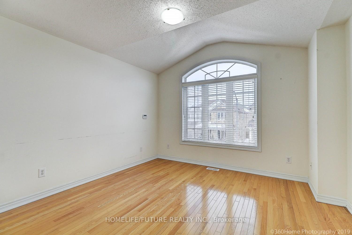 Photo 16 of 60 Valle Avenue, Vaughan, Vellore Village — HOMEH