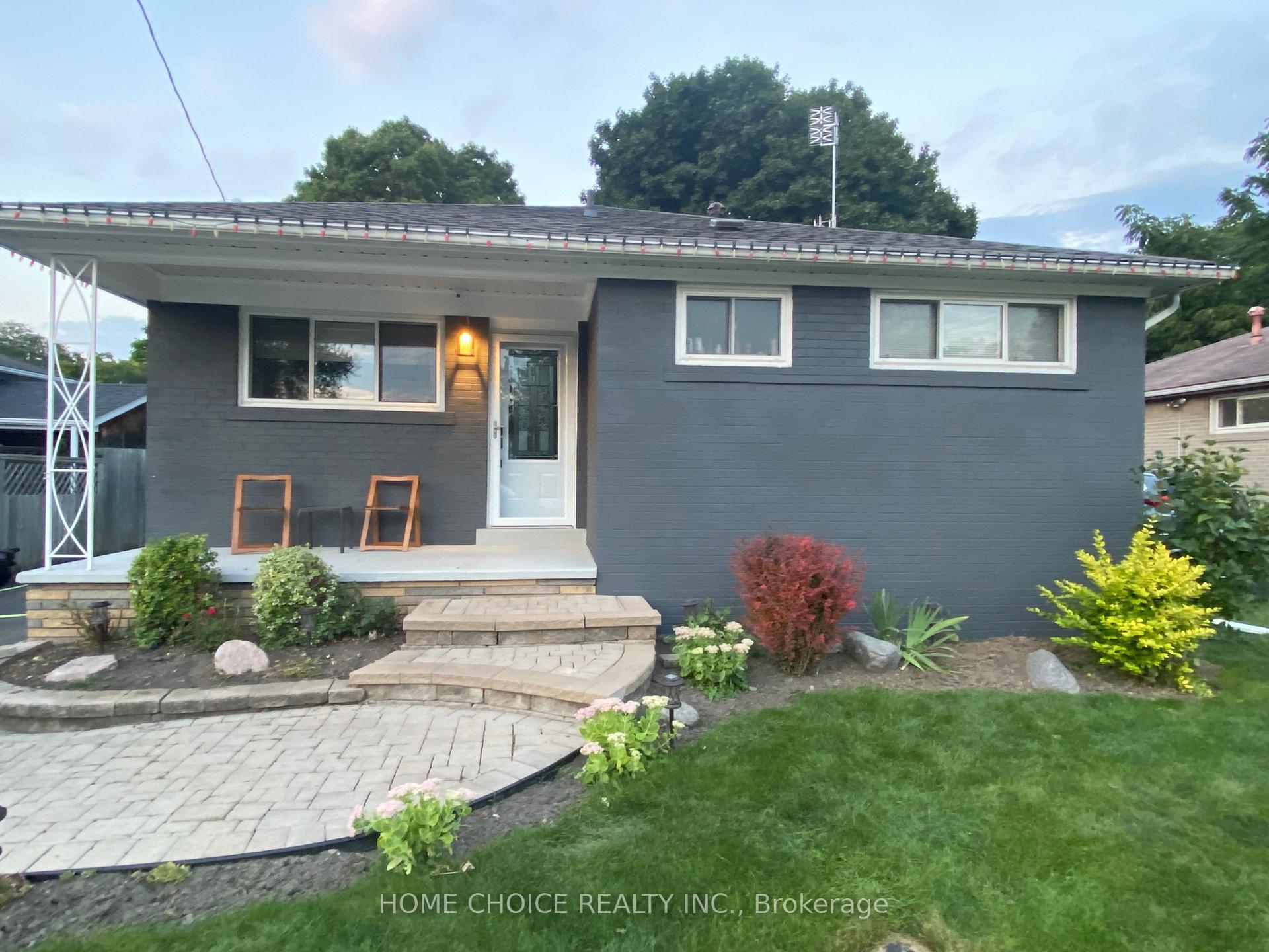 Photo 1 of 913 Walton Boulevard, Whitby, Williamsburg — HOMEH