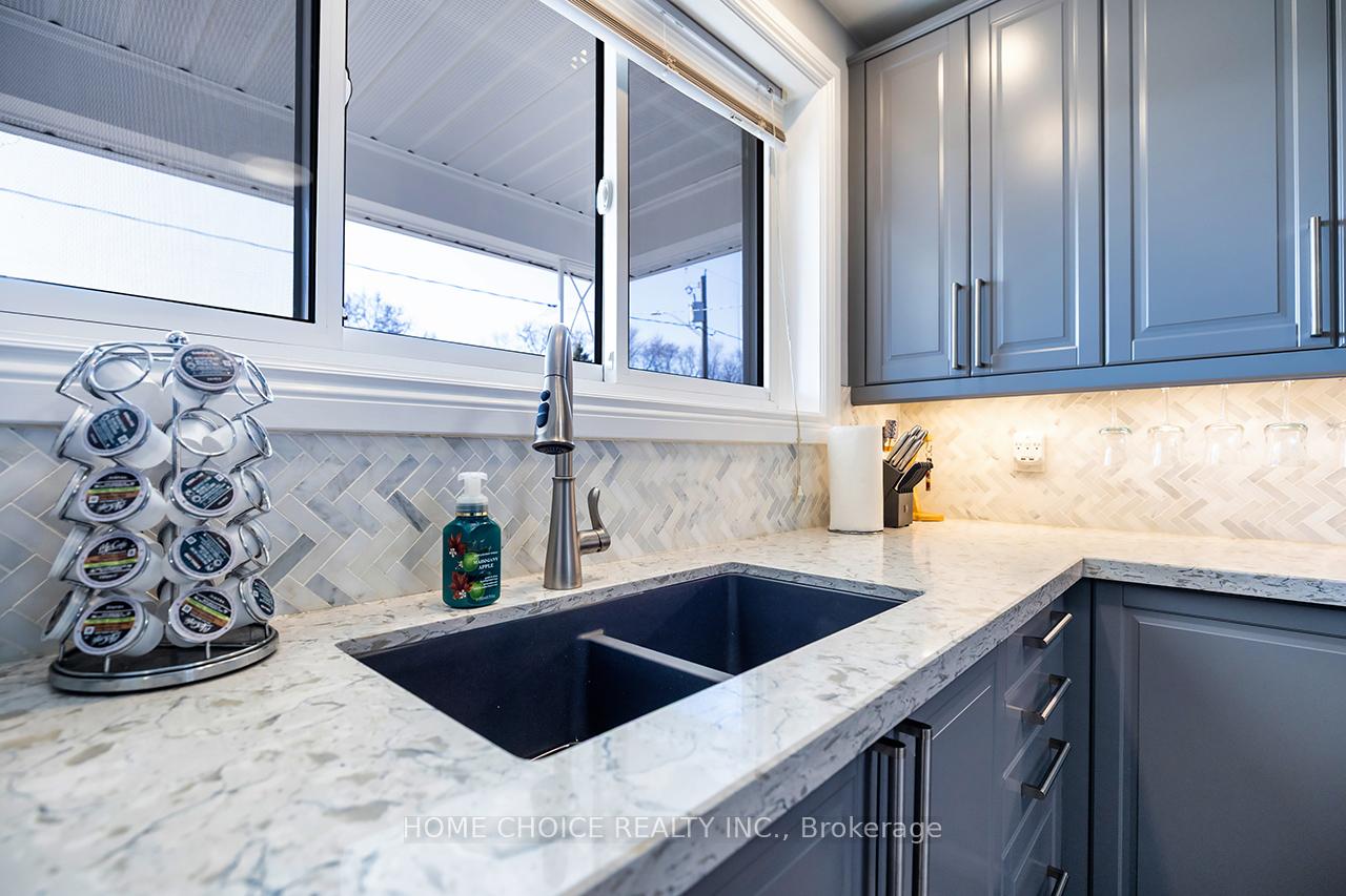 Photo 9 of 913 Walton Boulevard, Whitby, Williamsburg — HOMEH
