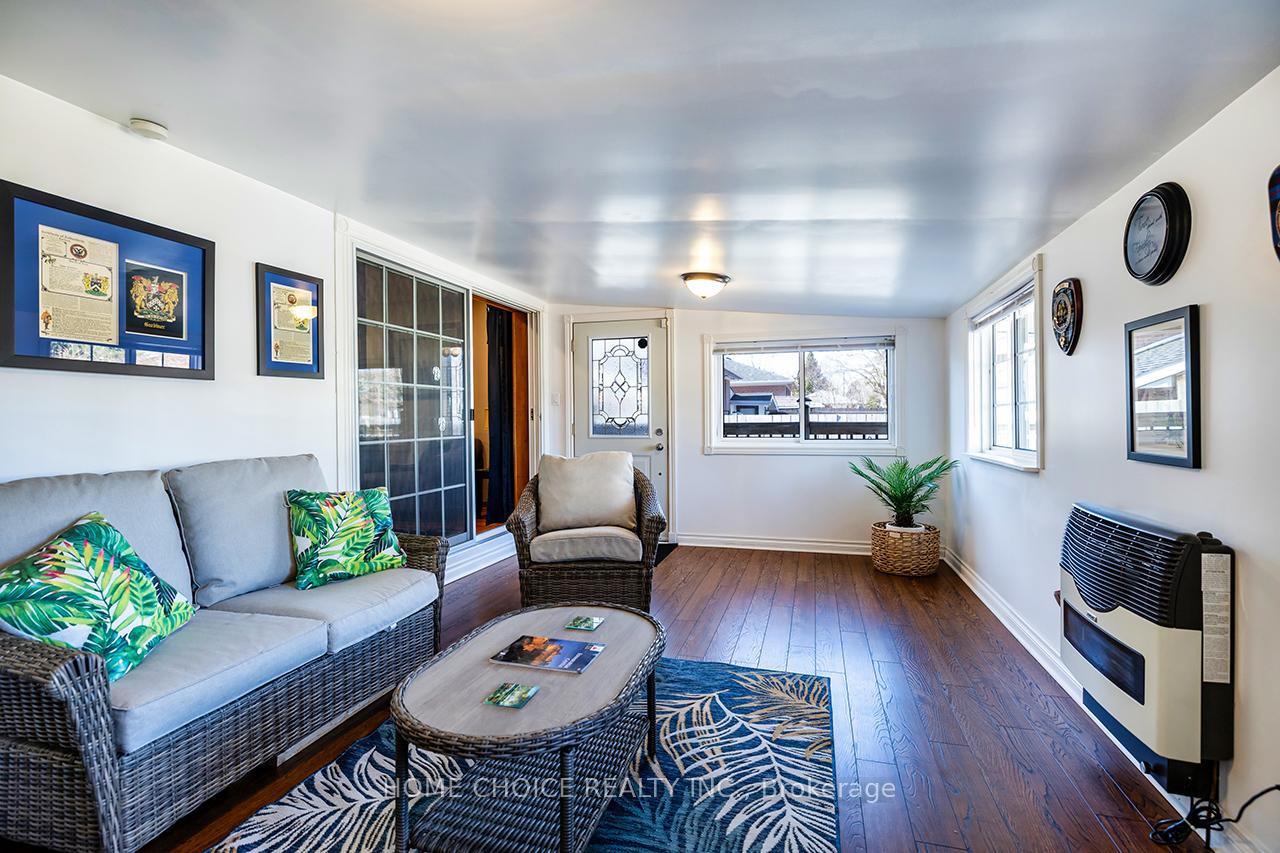 Photo 16 of 913 Walton Boulevard, Whitby, Williamsburg — HOMEH