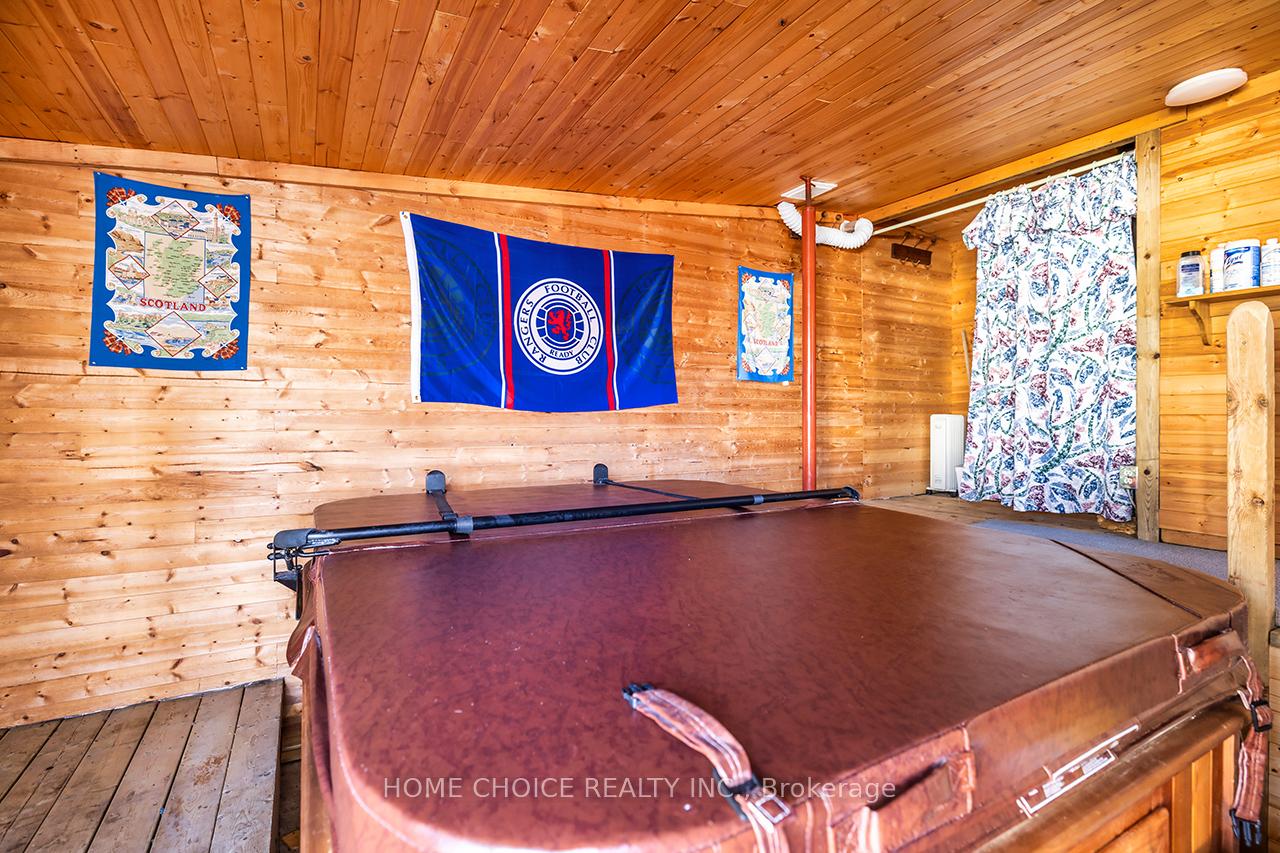 Photo 19 of 913 Walton Boulevard, Whitby, Williamsburg — HOMEH