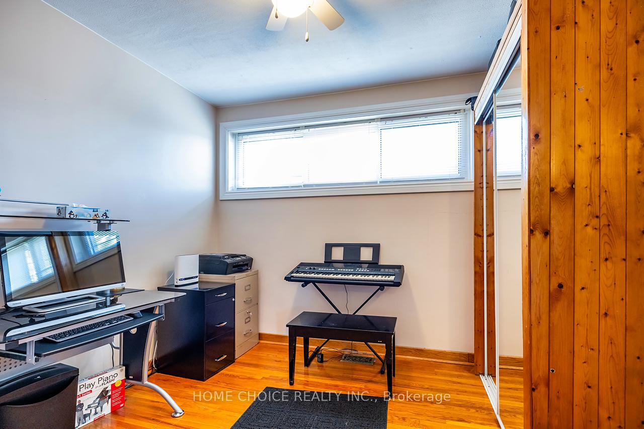 Photo 25 of 913 Walton Boulevard, Whitby, Williamsburg — HOMEH