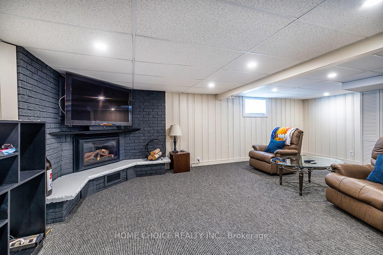 Photo 28 of 913 Walton Boulevard, Whitby, Williamsburg — HOMEH