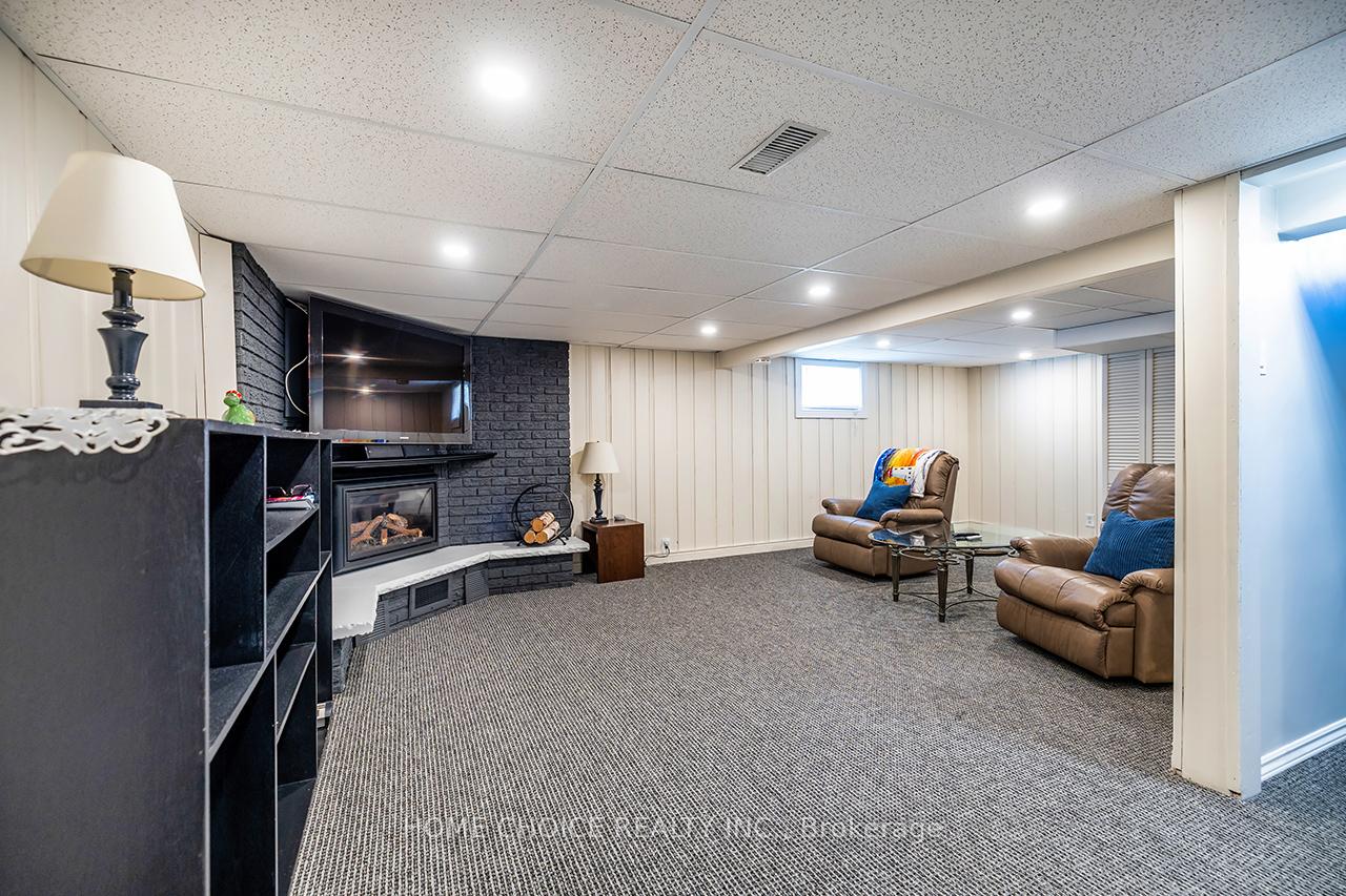 Photo 30 of 913 Walton Boulevard, Whitby, Williamsburg — HOMEH