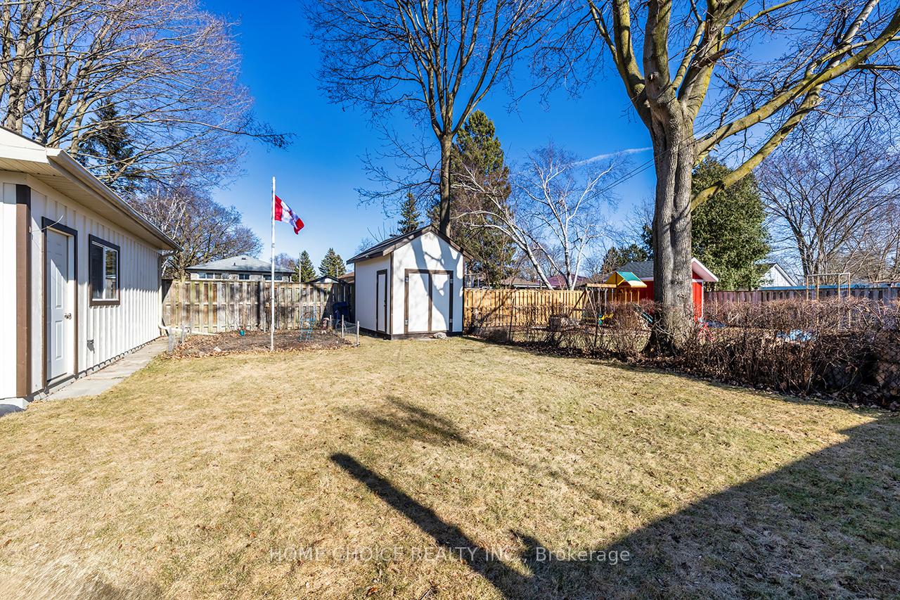 Photo 42 of 913 Walton Boulevard, Whitby, Williamsburg — HOMEH