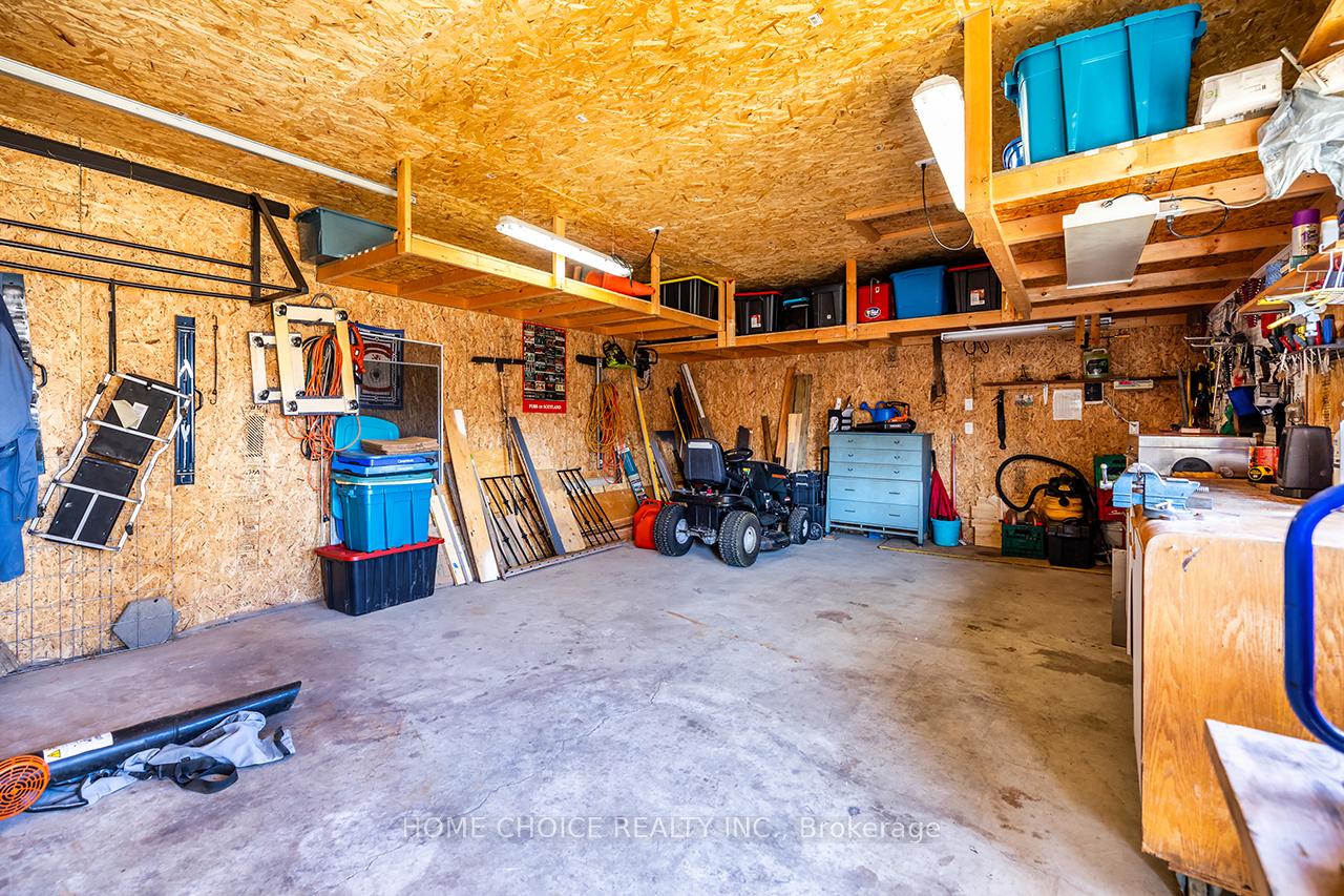 Photo 46 of 913 Walton Boulevard, Whitby, Williamsburg — HOMEH