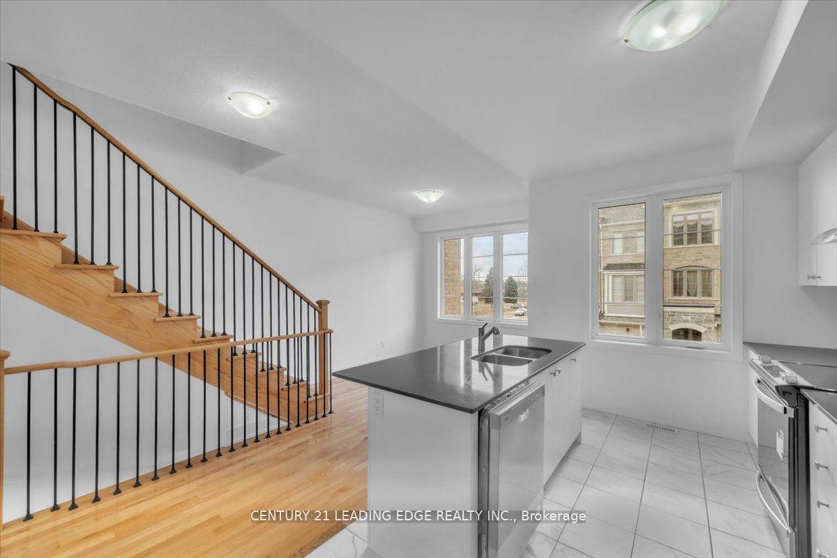 Photo 12 of 4 Nautical Way, Whitby, Port Whitby — HOMEH
