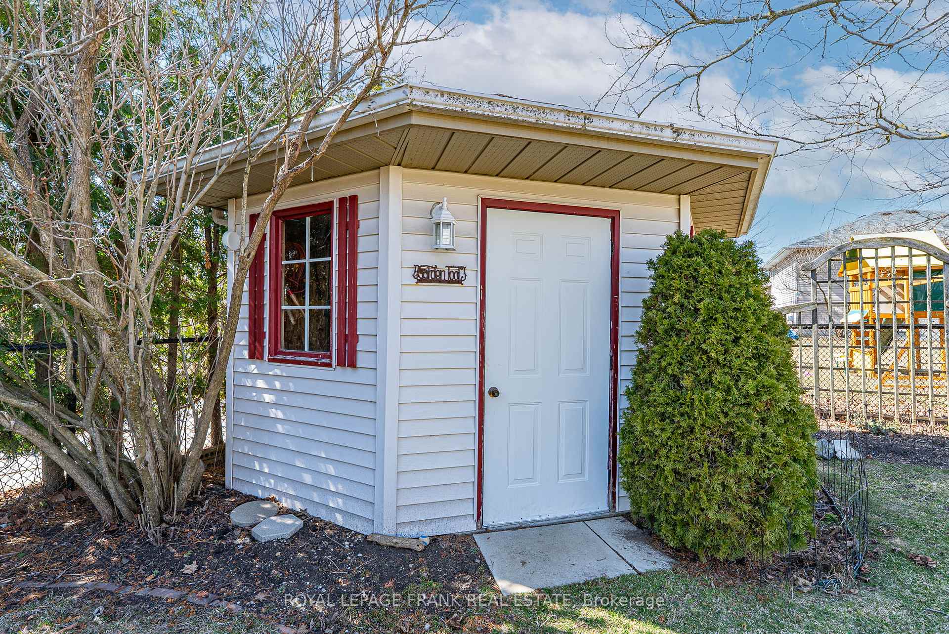 Photo 39 of 148 Niagara Drive, Oshawa, Samac — HOMEH