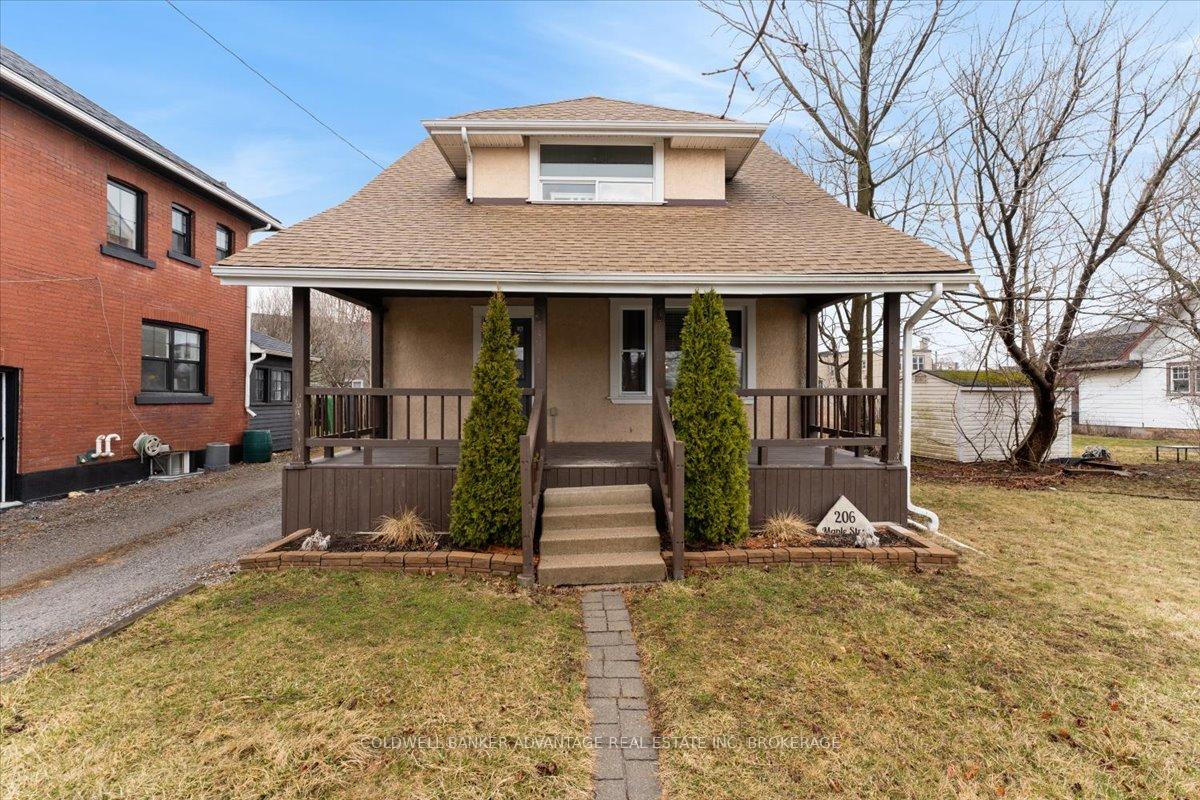 Photo 4 of 206 Maple Avenue, Welland, Broadway — HOMEH