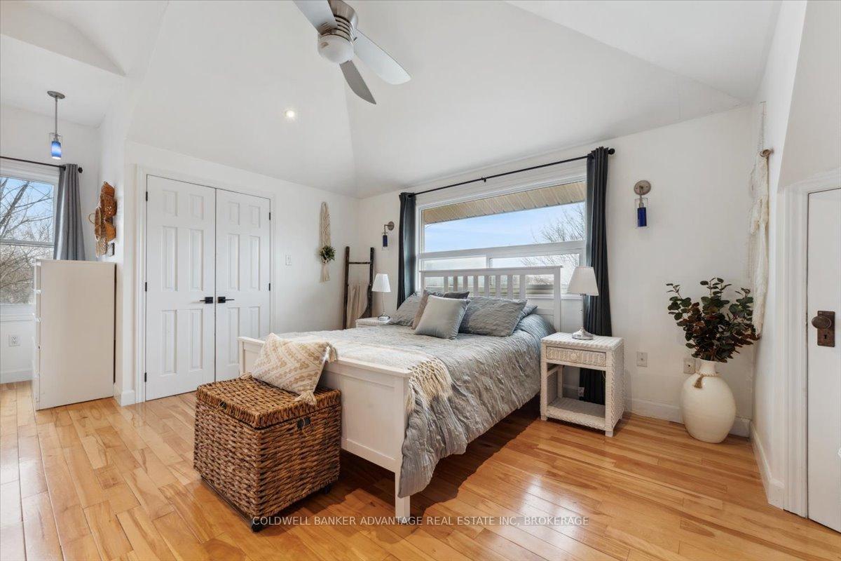 Photo 24 of 206 Maple Avenue, Welland, Broadway — HOMEH