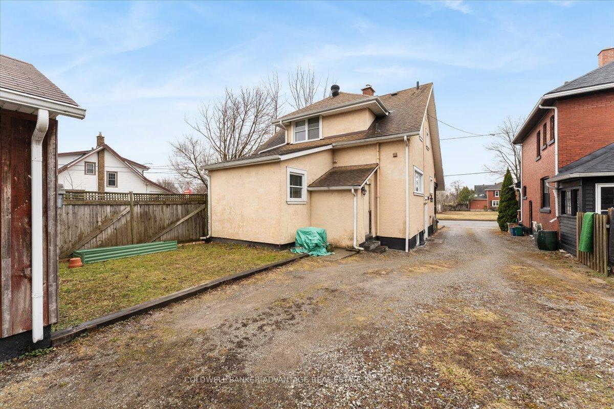 Photo 42 of 206 Maple Avenue, Welland, Broadway — HOMEH