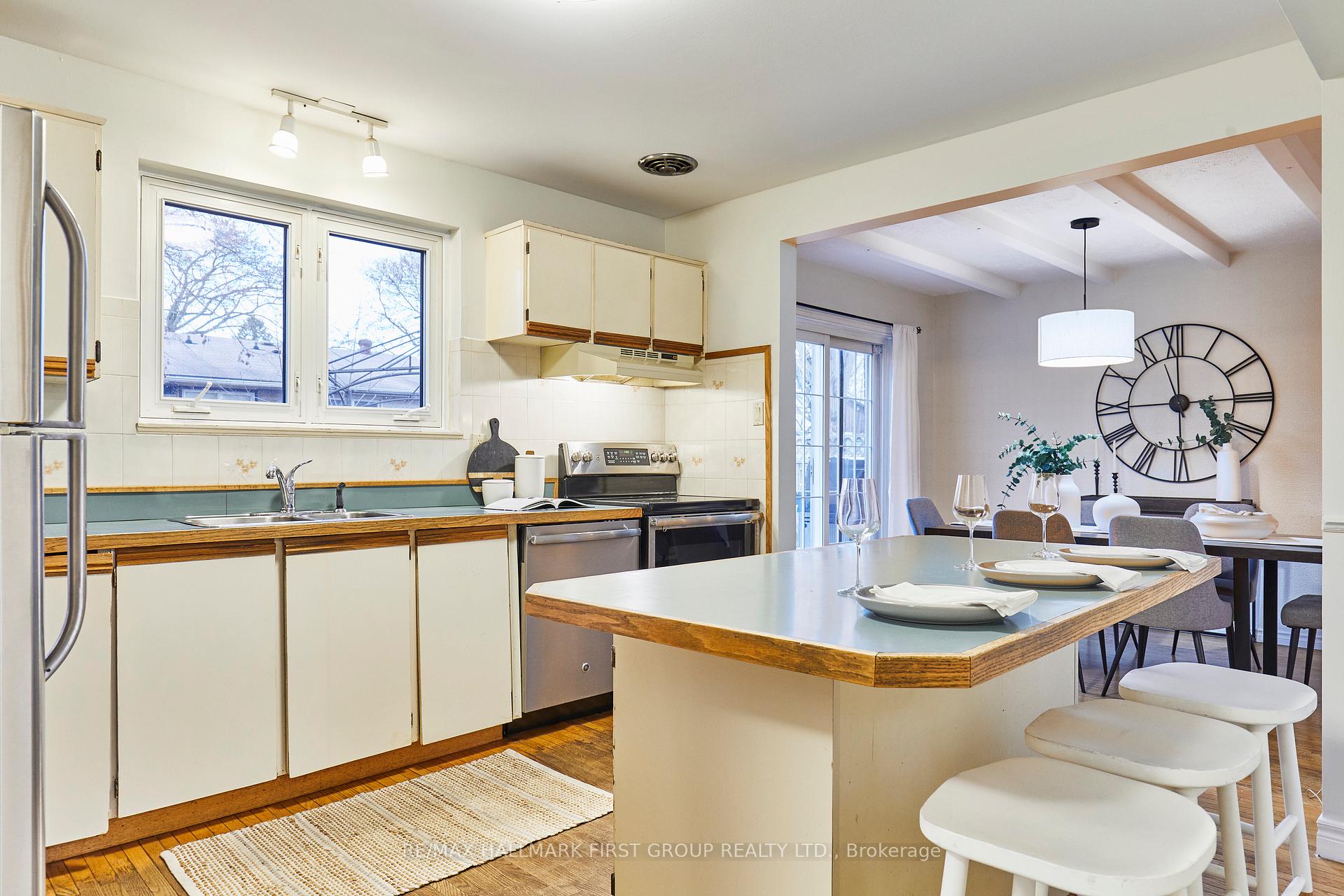Photo 14 of 856 Vicki Drive, Pickering, West Shore — HOMEH