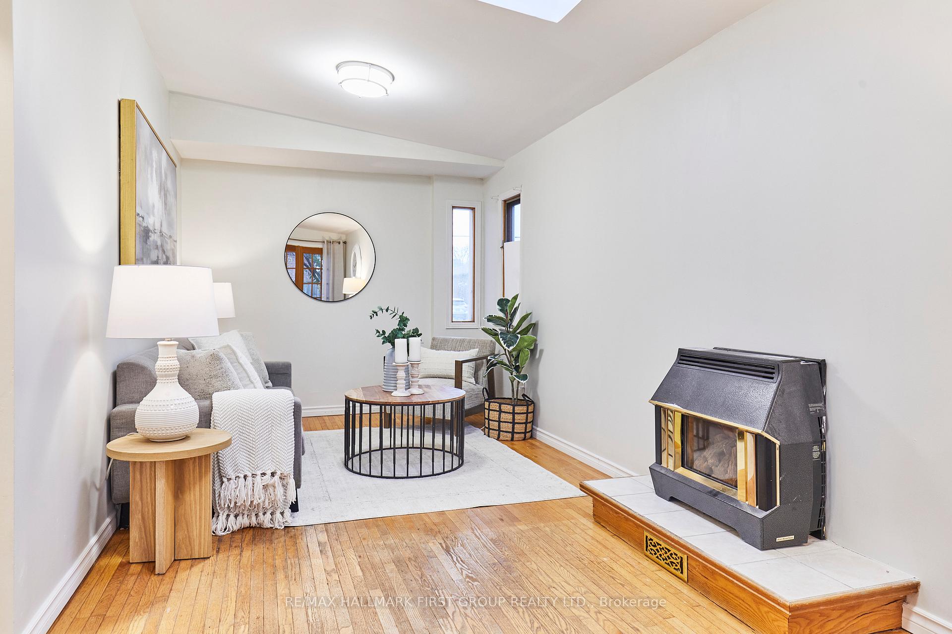 Photo 18 of 856 Vicki Drive, Pickering, West Shore — HOMEH