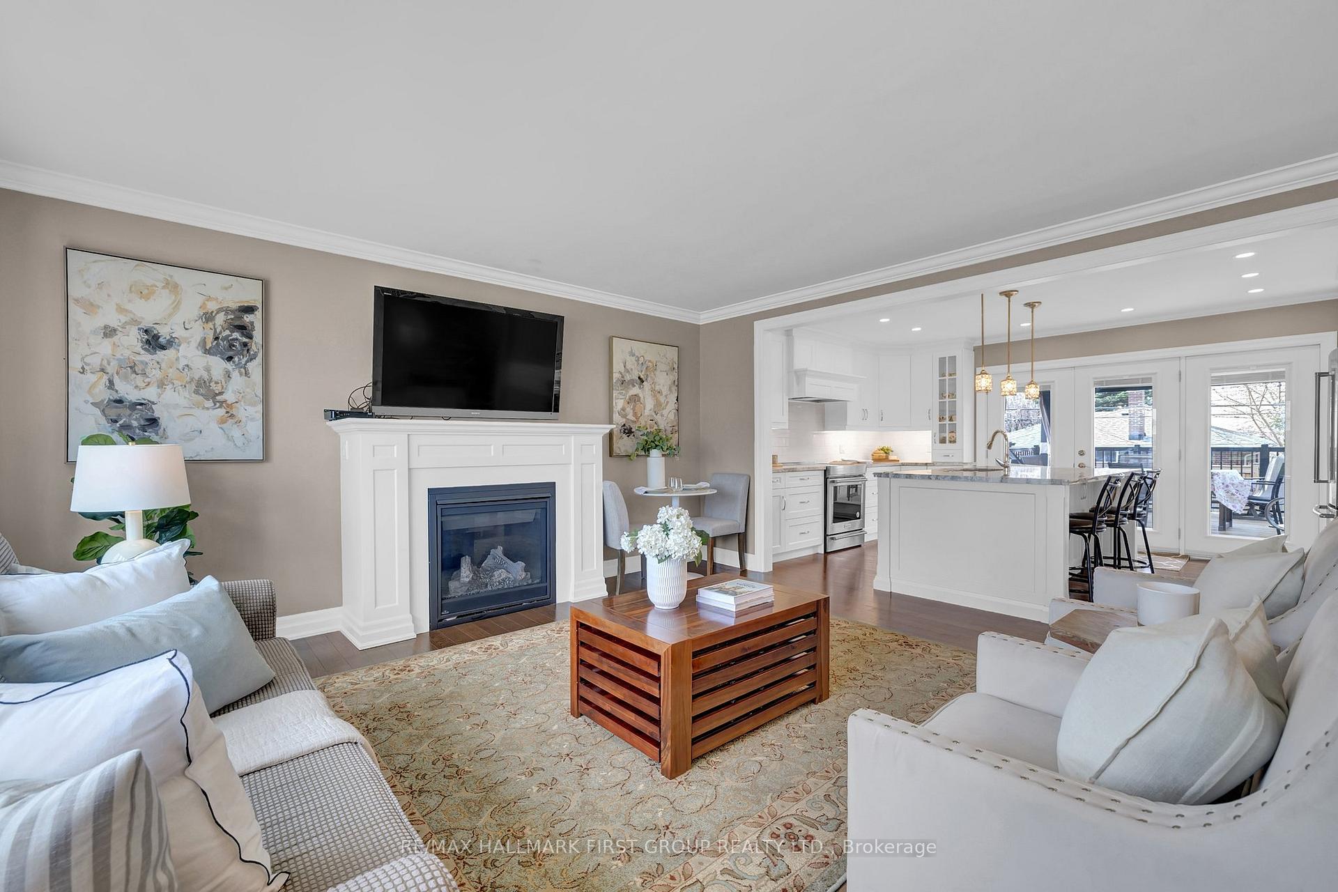 Photo 3 of 110 Athabasca Street, Oshawa, Donevan — HOMEH