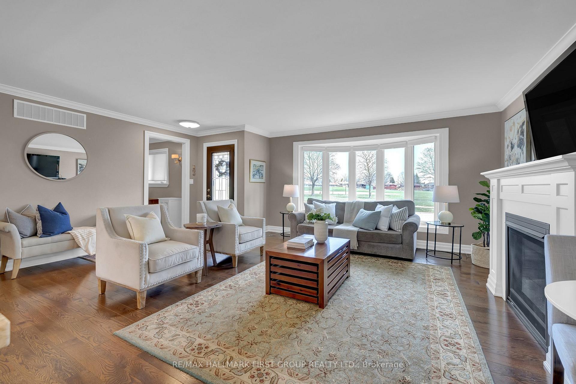 Photo 8 of 110 Athabasca Street, Oshawa, Donevan — HOMEH