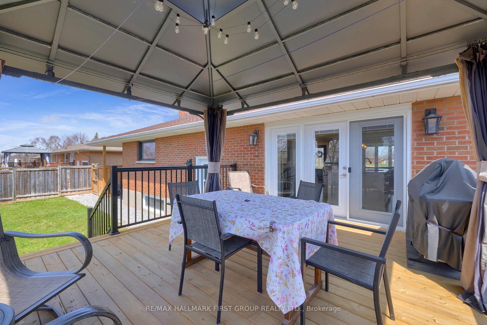 Photo 35 of 110 Athabasca Street, Oshawa, Donevan — HOMEH