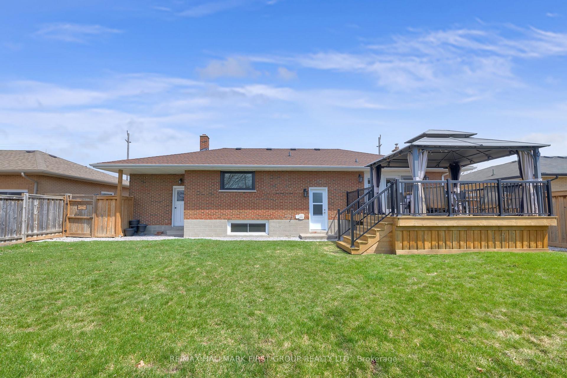 Photo 39 of 110 Athabasca Street, Oshawa, Donevan — HOMEH