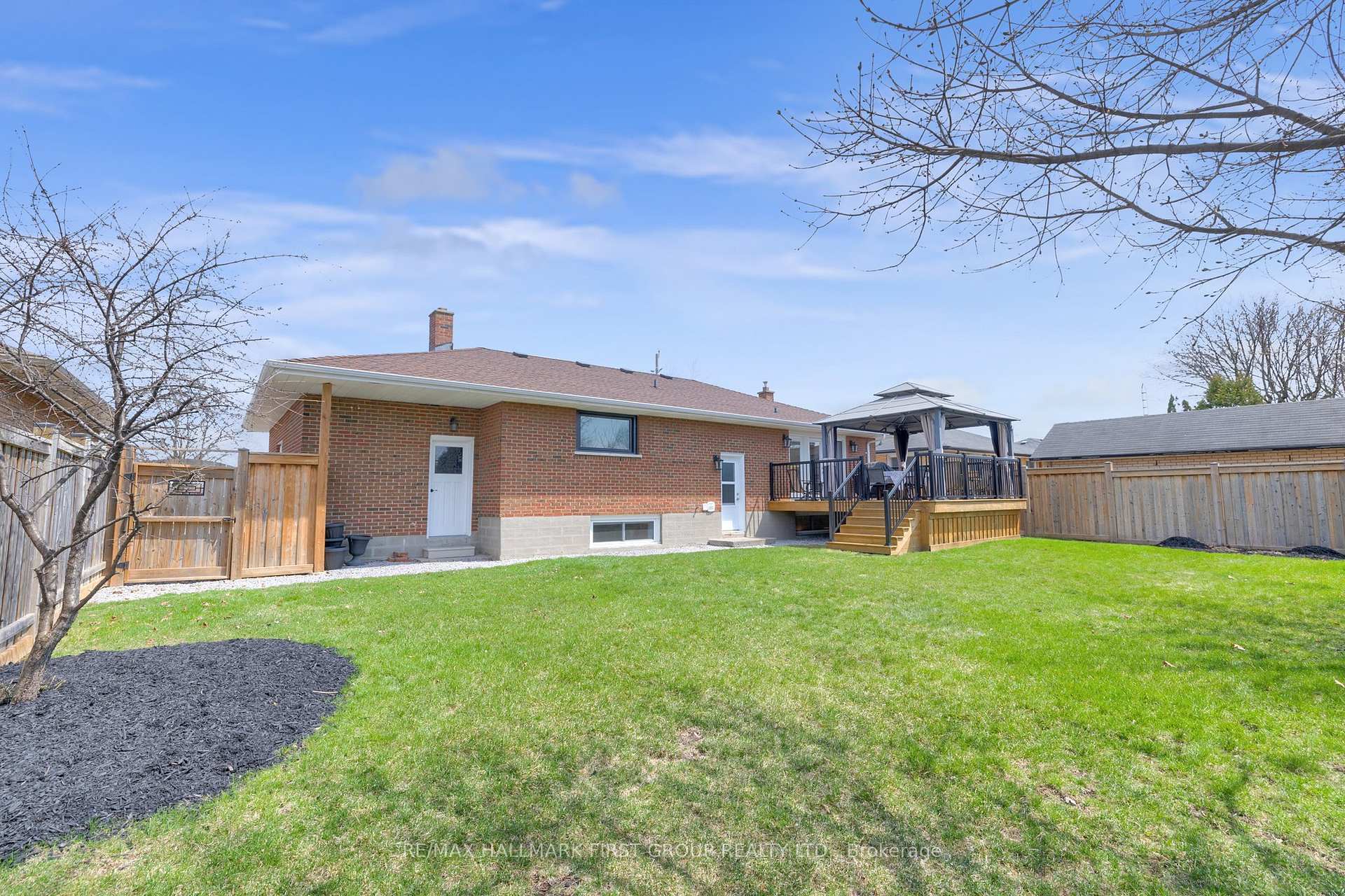 Photo 40 of 110 Athabasca Street, Oshawa, Donevan — HOMEH